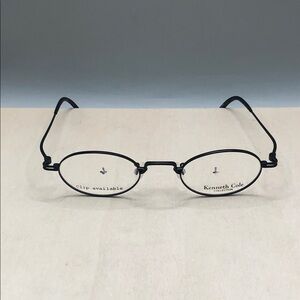 Kenneth Cole collection hooked on U eye glasses 47-23-140 Japan UNISEX Oval